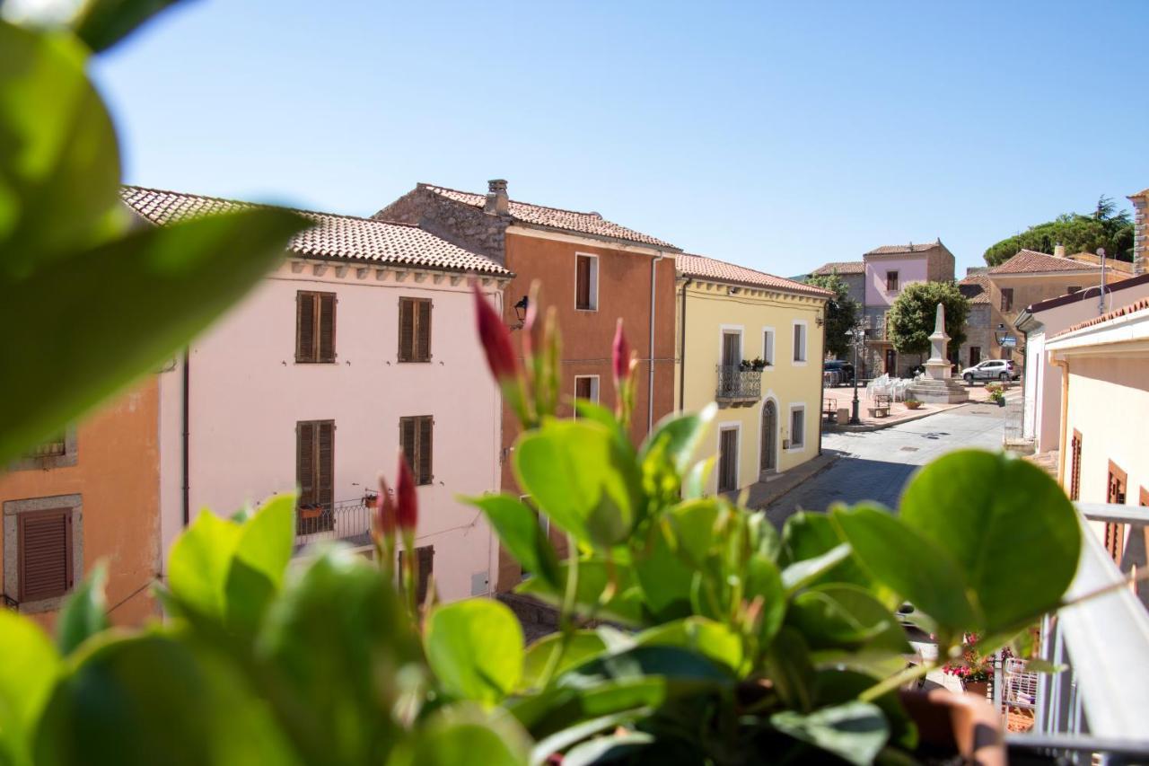 Bed & Breakfast Zia Menga - Luogosanto Sardinia Exterior foto