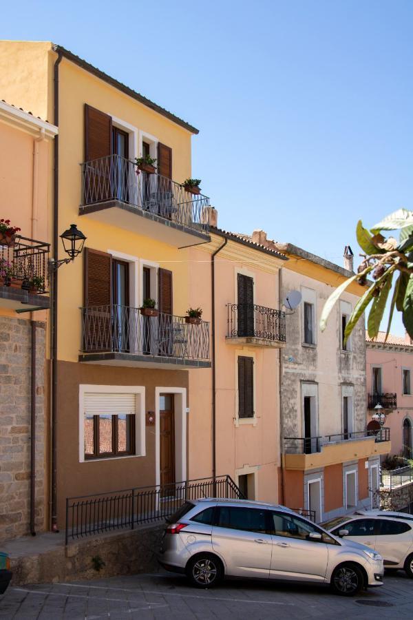Bed & Breakfast Zia Menga - Luogosanto Sardinia Exterior foto